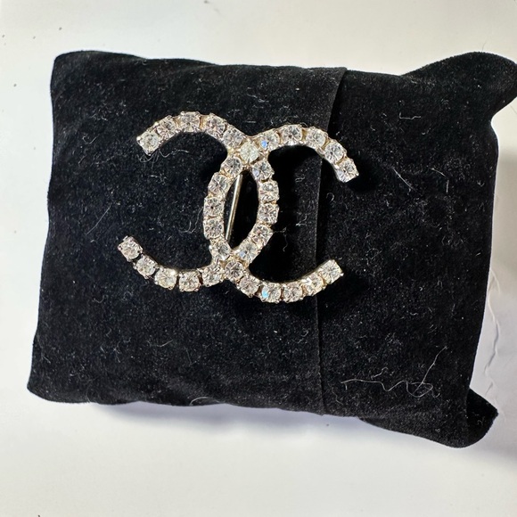 CHANEL Silver and Crystal Logo Pin - Picture 6 of 7
